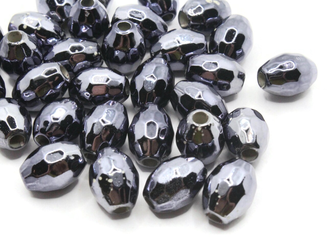 30 13mm Shiny Black Vintage Lucite Plastic Faceted Oval Large Hole Beads